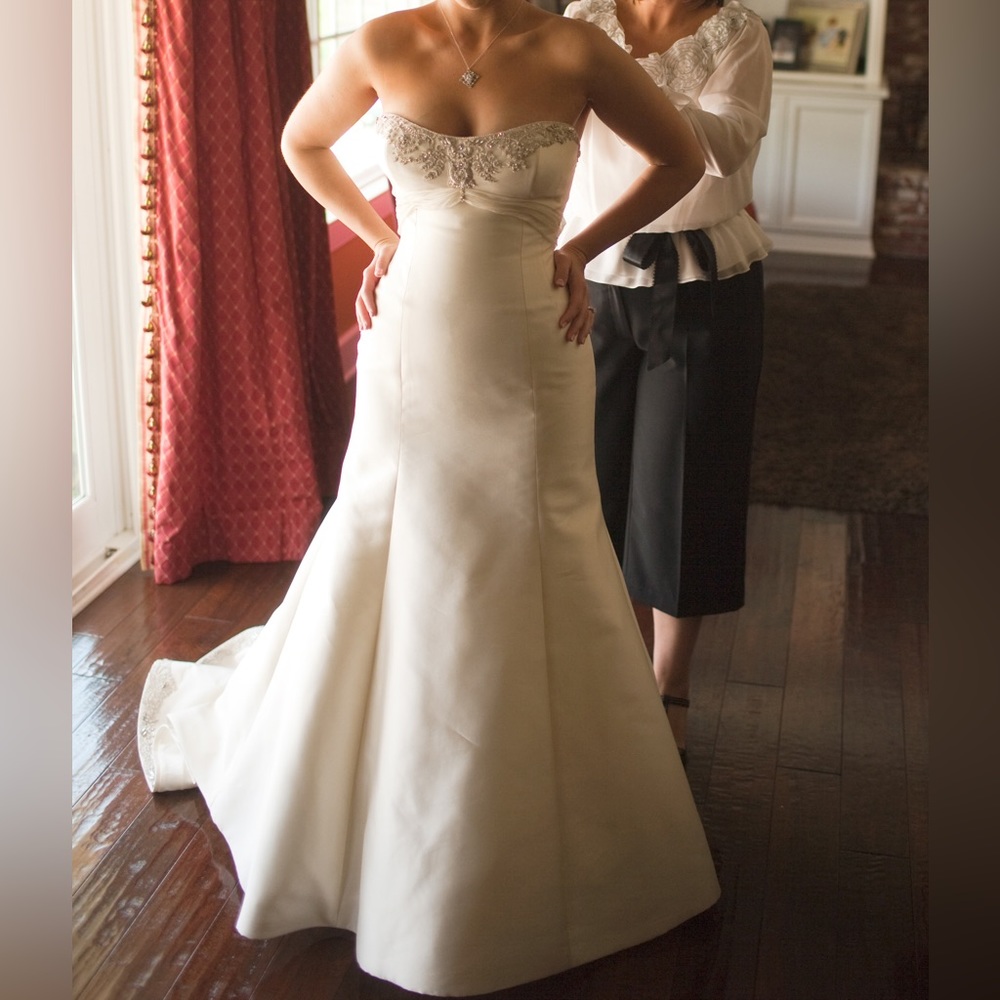RIVINI Gown + Veil by Erin Cole - Picture 2 of 12